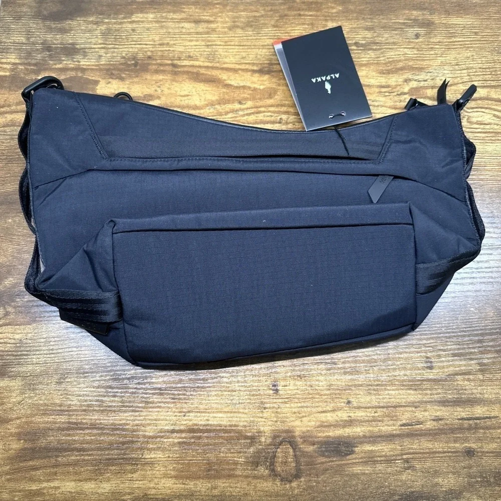 NEW Alpaka Flow Satchel 4L Black Crossbody Messenger Bag Water Resistant